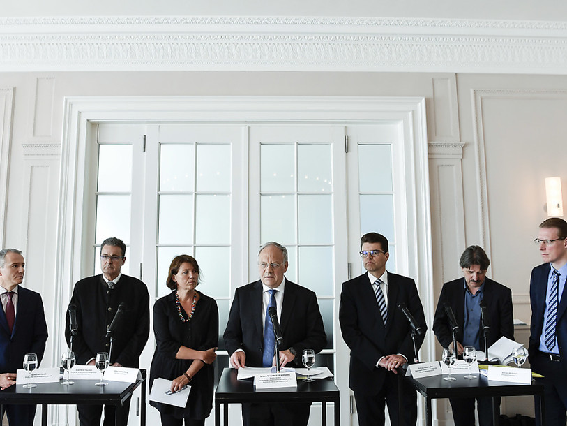 La situation des travailleurs âgés fait débat
