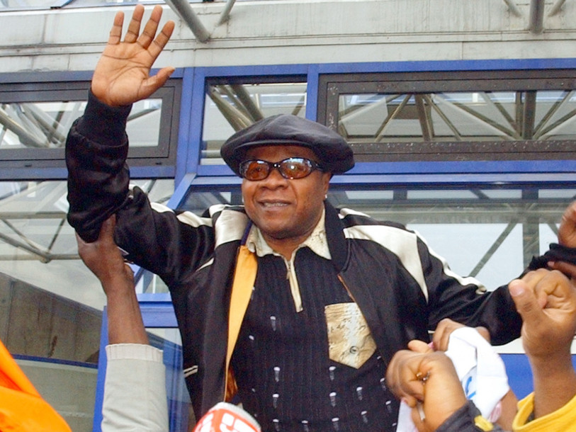 Musique: décès à Abidjan du chanteur congolais Papa Wemba
