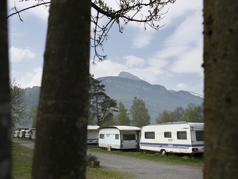 Baisse des nuitées de camping et en auberge de jeunesse en 2015