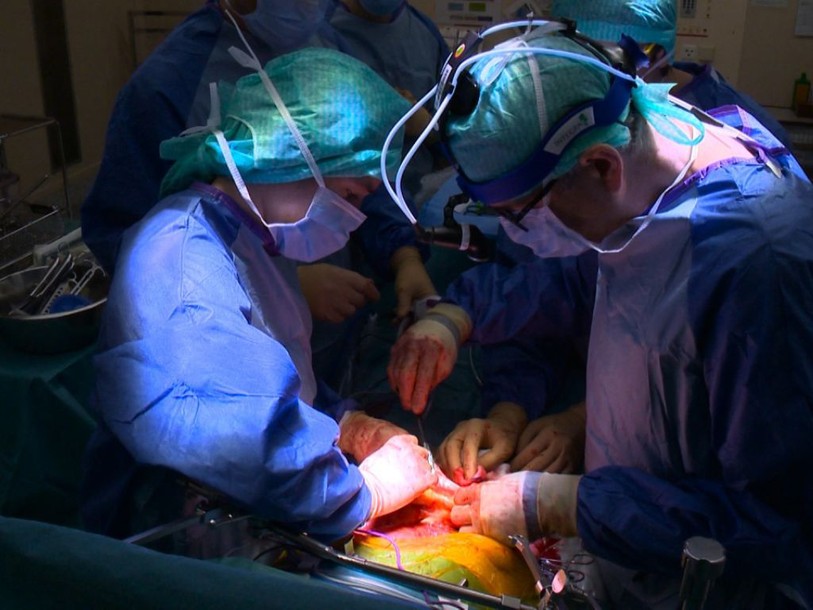 Première mondiale aux HUG: greffe de foie entre deux séropositifs