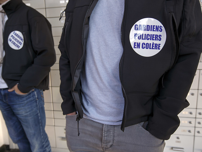 Service minimum: les syndicats de police font plier l'Etat