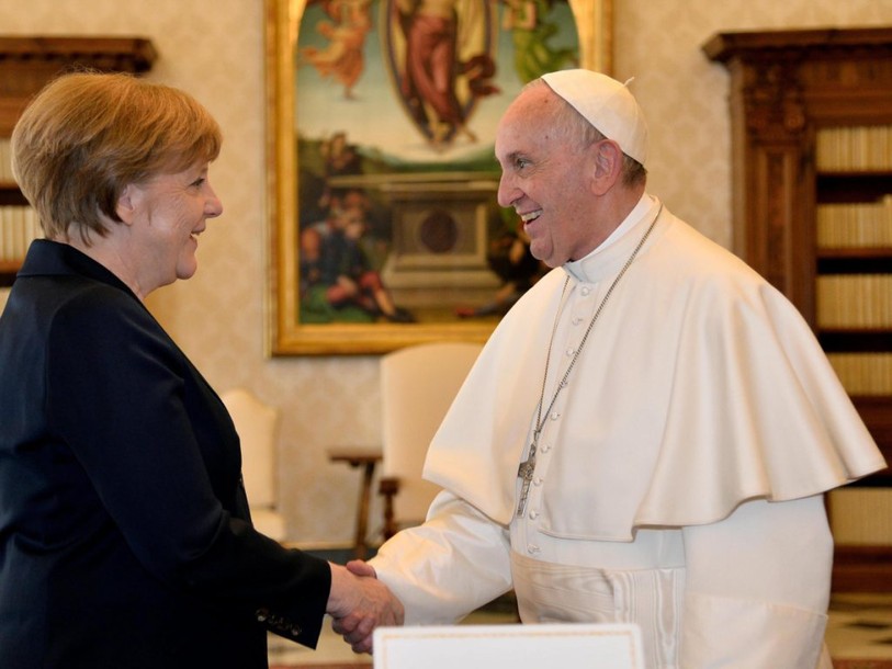 Le pape appelle l'Europe à construire des ponts et abattre des murs