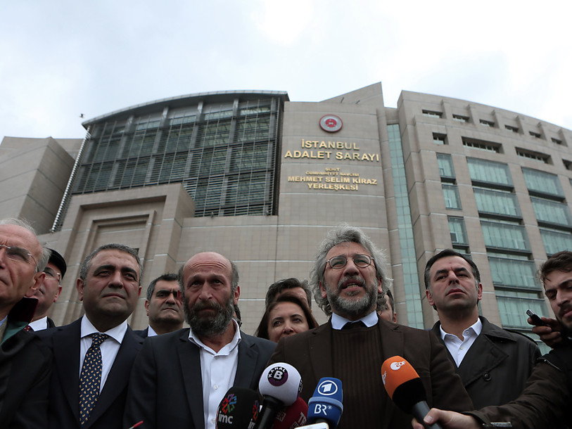 Prison ferme pour deux journalistes d'opposition turcs
