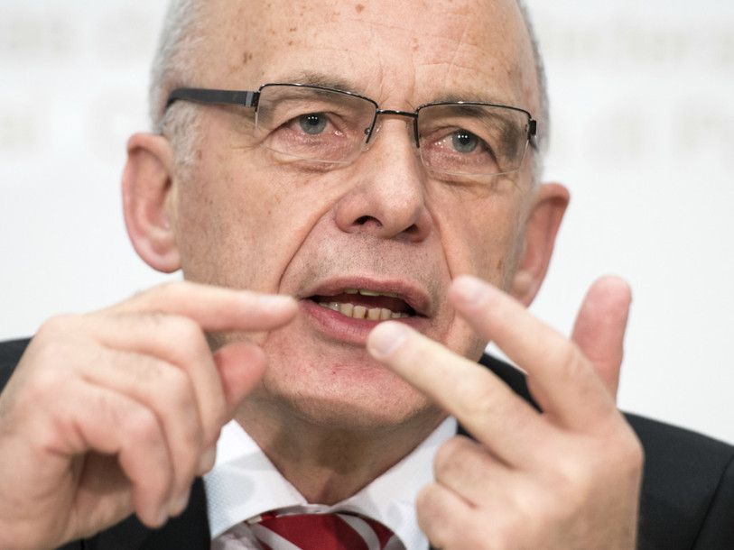 La Suisse devra économiser 3 milliards de plus, avertit Maurer