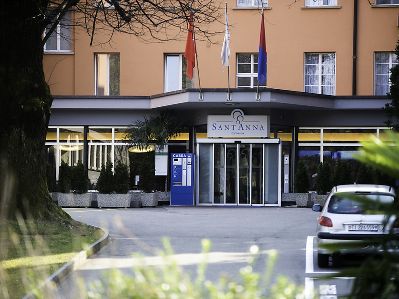 Un médecin suspendu retourne en salle d'opération à Lugano