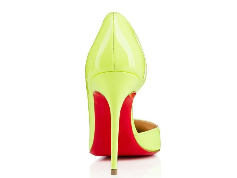 Les semelles rouges Louboutin pas protégées en Suisse