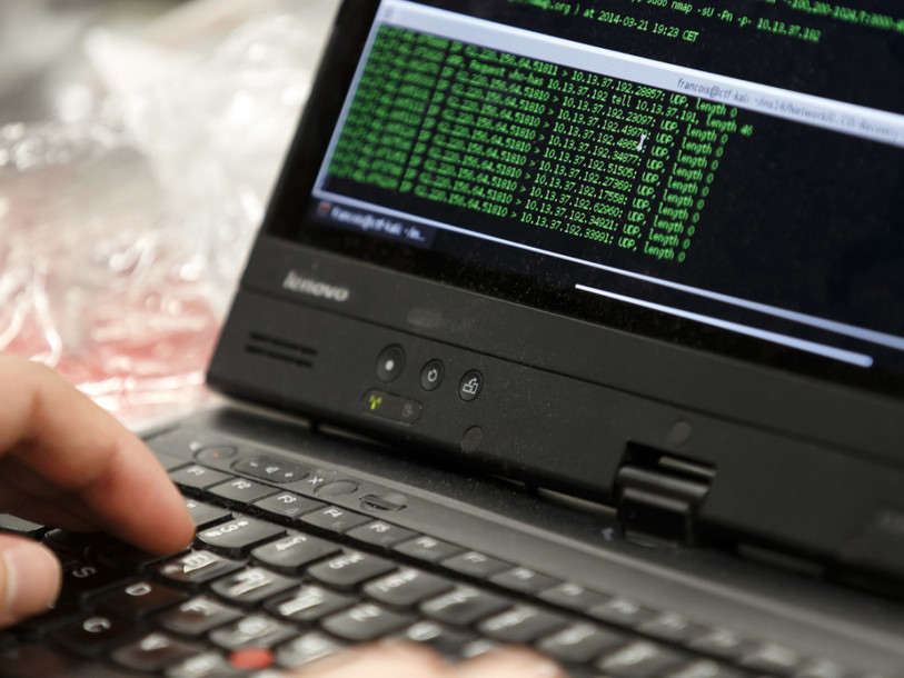 Les entreprises doivent agir contre le cyberespionnage, dit le SRC