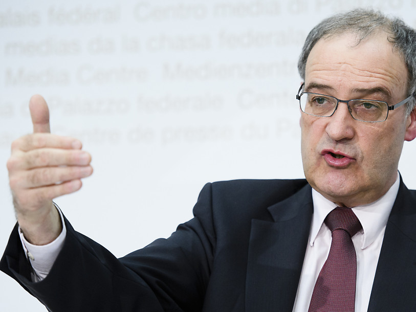 Guy Parmelin aurait dû informer de ses intérêts personnels