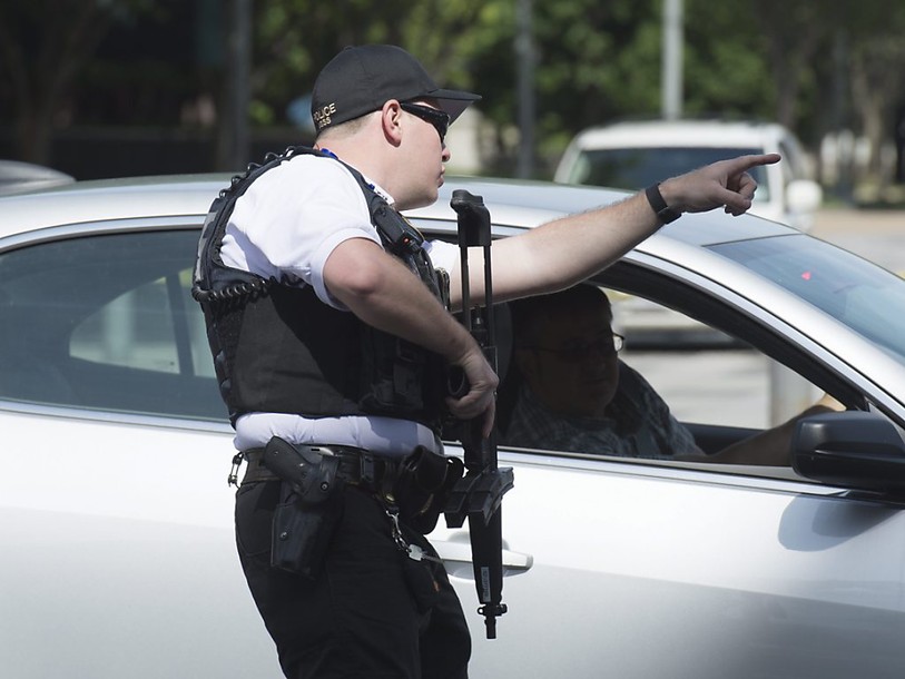 Un homme armé blessé par balles près de la Maison-Blanche