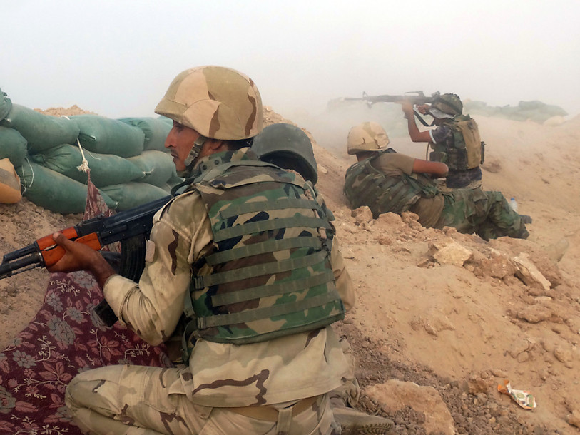 Affrontements entre l'armée irakienne et l'EI à Falloudja