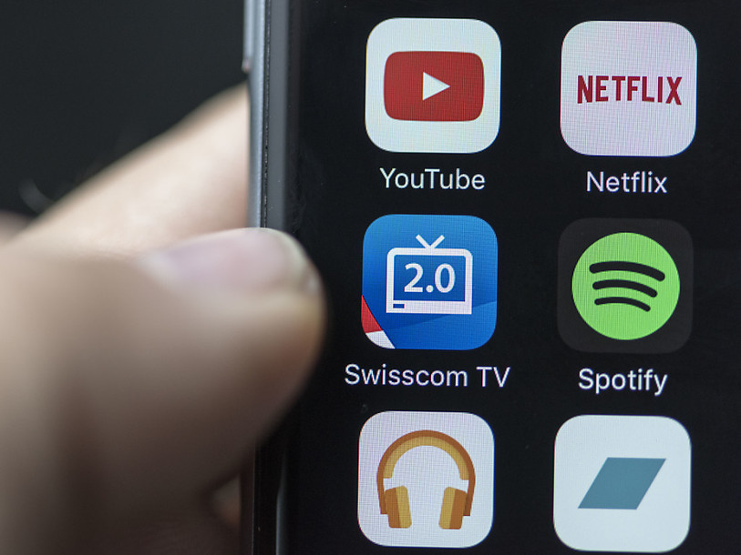 Swisscom réfute les accusations de la COMCO, Cablecom salue