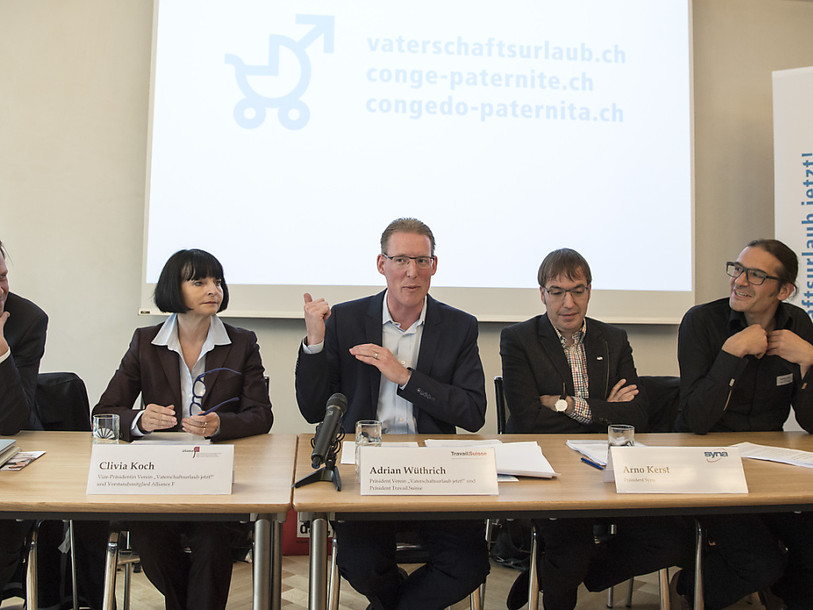 Les syndicats lancent une initiative pour un congé paternité