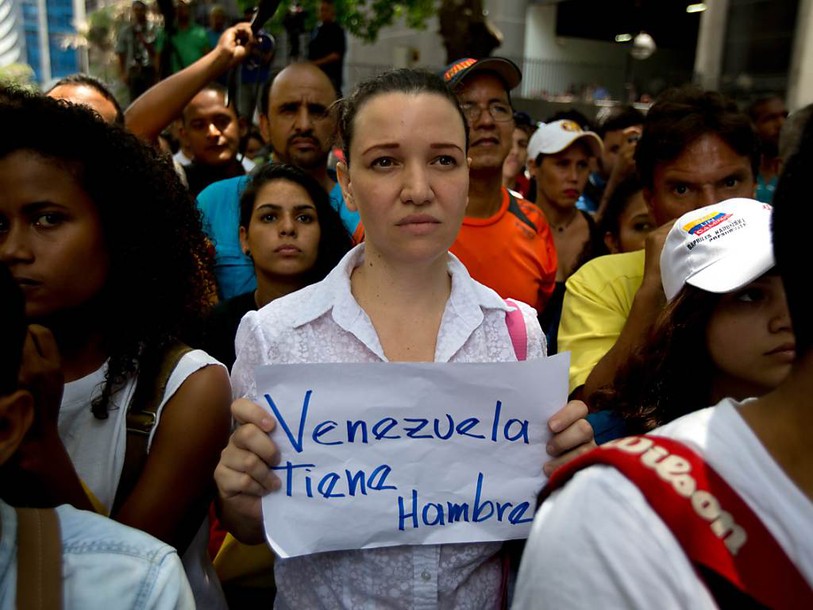 L'opposition, dans la rue, exige le référendum anti-Maduro