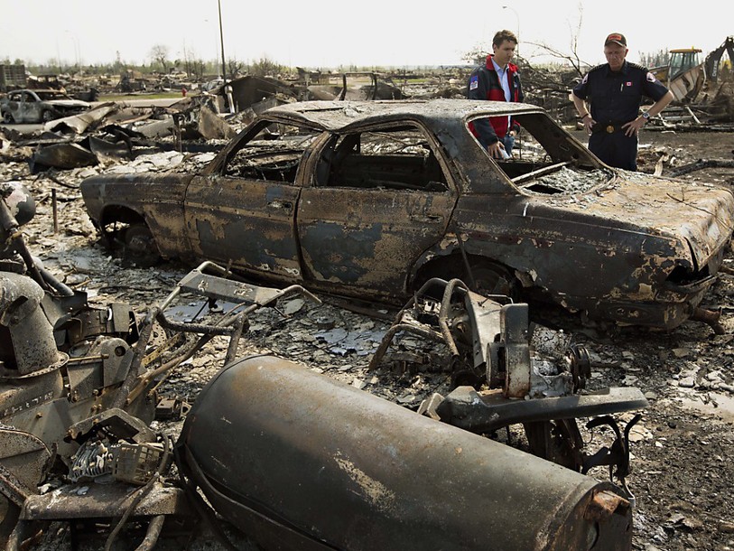 Feu de Fort McMurray: environ 9000 habitants devront patienter