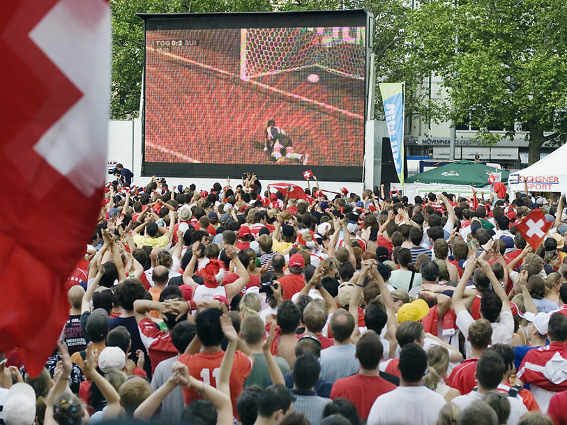 De vastes fans zones en Suisse romande - Alémaniques plus originaux
