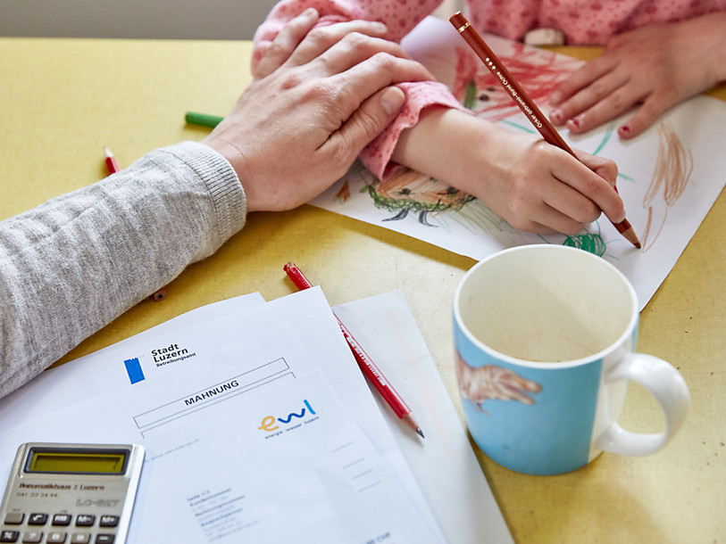Les Suisses peinent à payer leurs factures dans les délais impartis