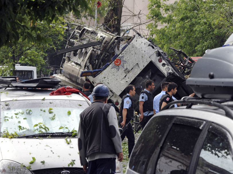Onze morts, 36 blessés dans un attentat visant la police à Istanbul