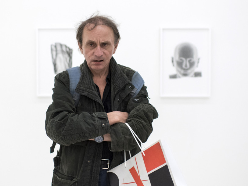 Houellebecq fait de l'art avec son bulletin de santé
