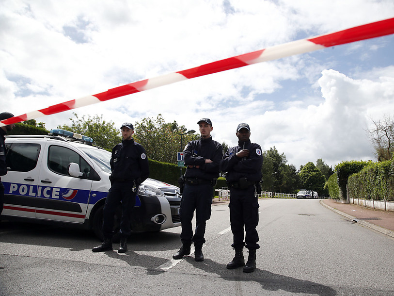 Rappeurs et policiers étaient sur la liste du tireur de Magnanville