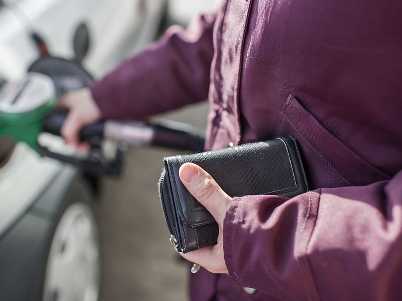 Hausse de l'essence en vue pour financer le fonds routier
