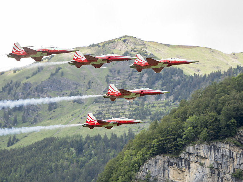 Trente mille personnes à la base aérienne de Meiringen (BE)