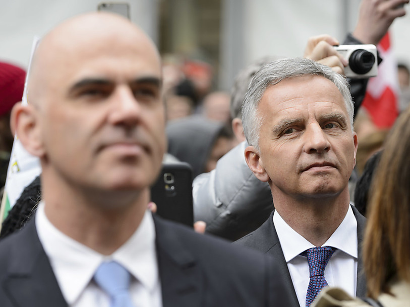 PS et PLR donnent leurs mots d'ordre pour le 25 septembre