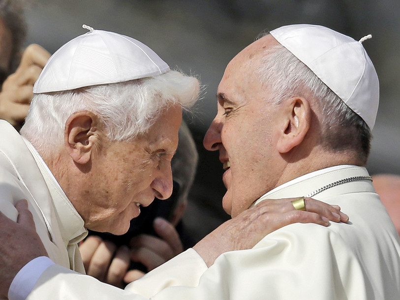François célèbre le 65e anniversaire de l'ordination de Benoît XVI