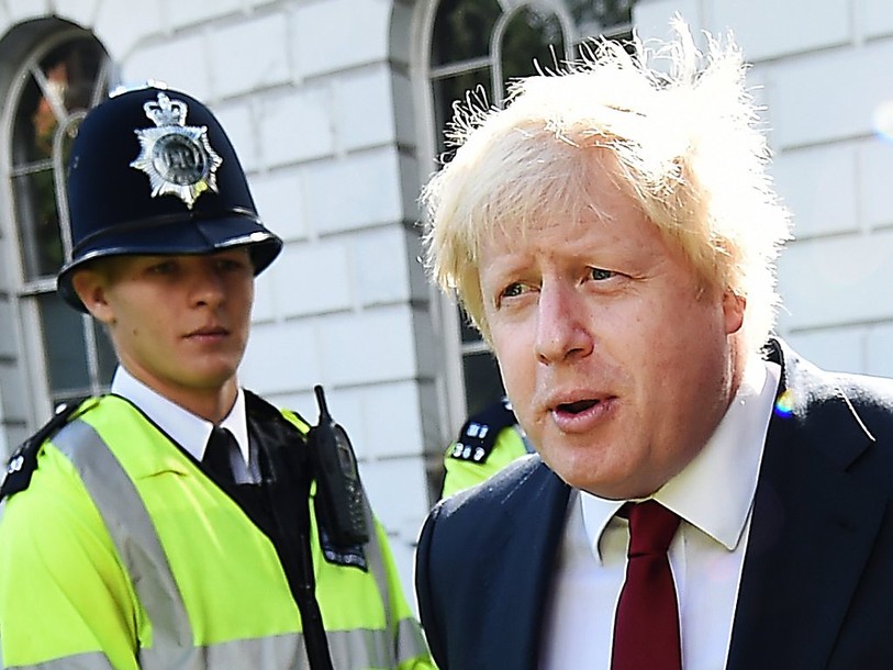 Boris Johnson dénigre les manifestants anti-Brexit