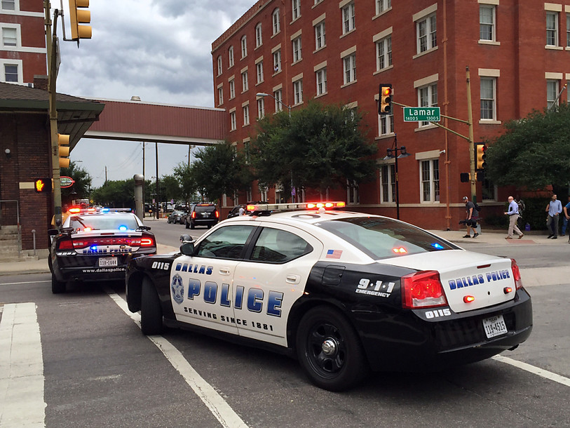Dallas: le quartier général de la police bouclé après une menace