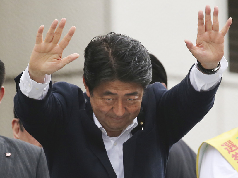 La coalition du premier ministre Abe renforce sa majorité au Sénat