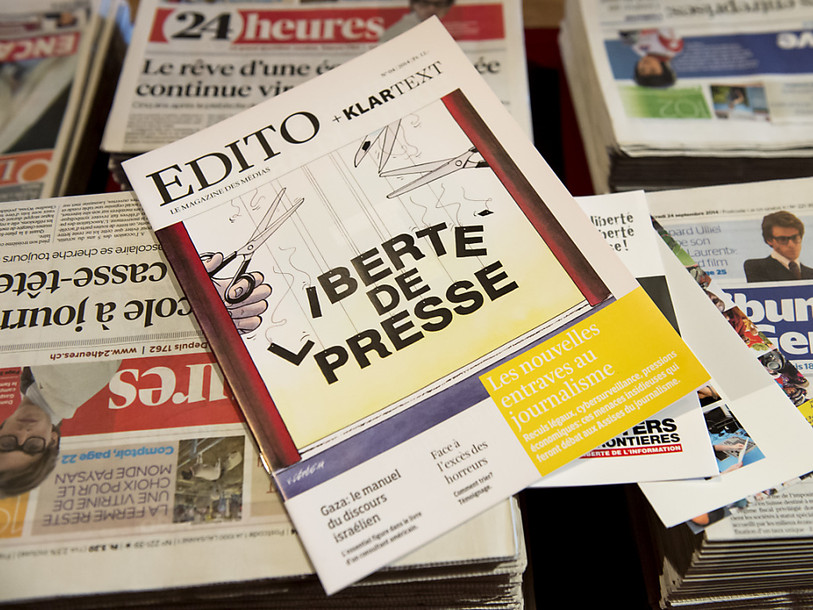Médias suisses: le papier encore devant Internet