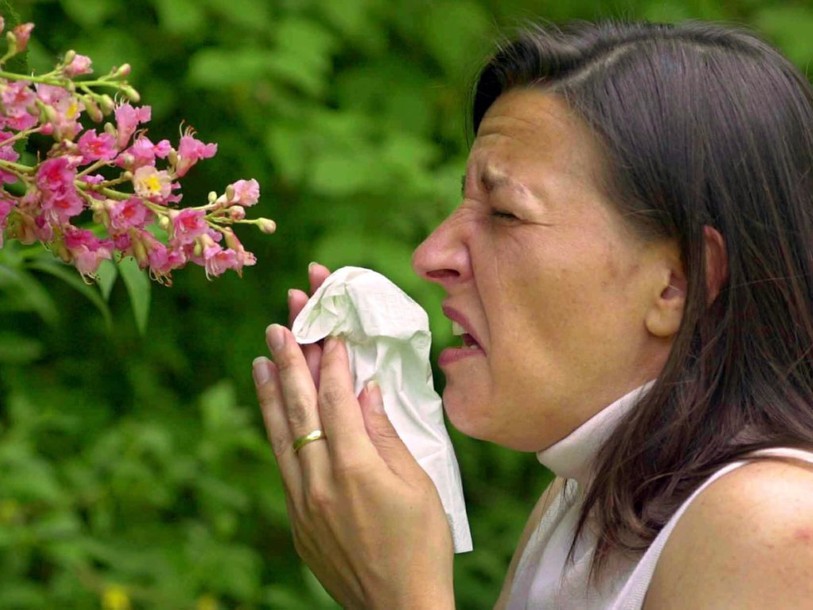 Sucer son pouce ou se ronger les ongles: moins d'allergies après