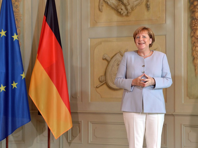 Merkel demande à Londres de clarifier 