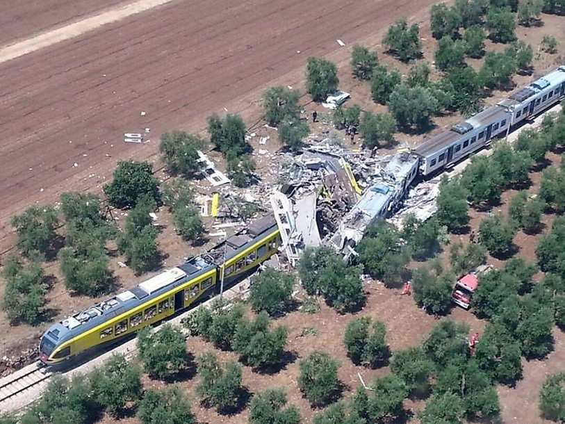 Collision de deux trains dans les Pouilles: au moins 22 morts