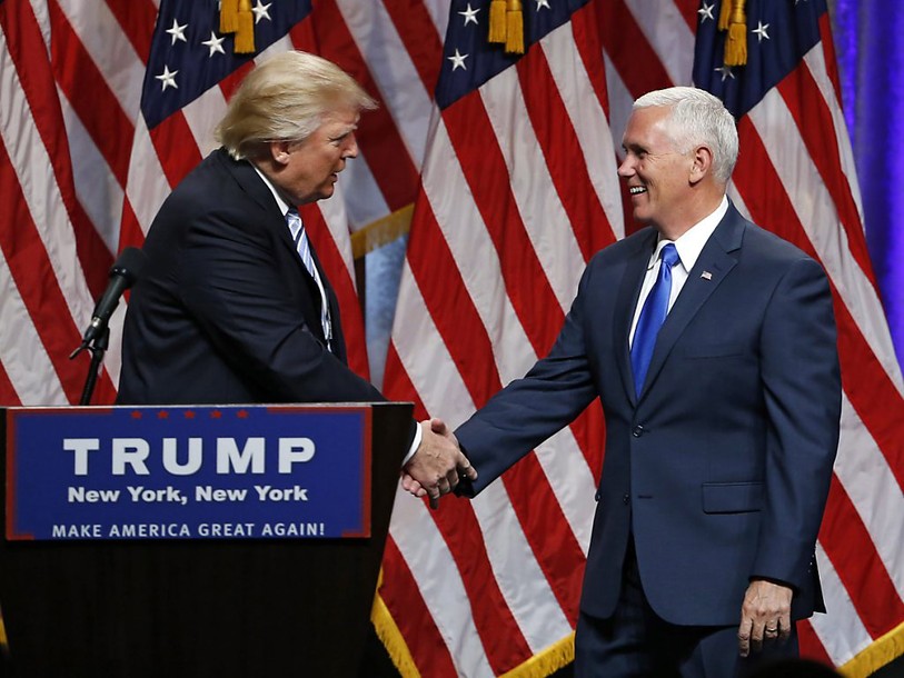 Donald Trump présente enfin son vice-président éventuel Mike Pence