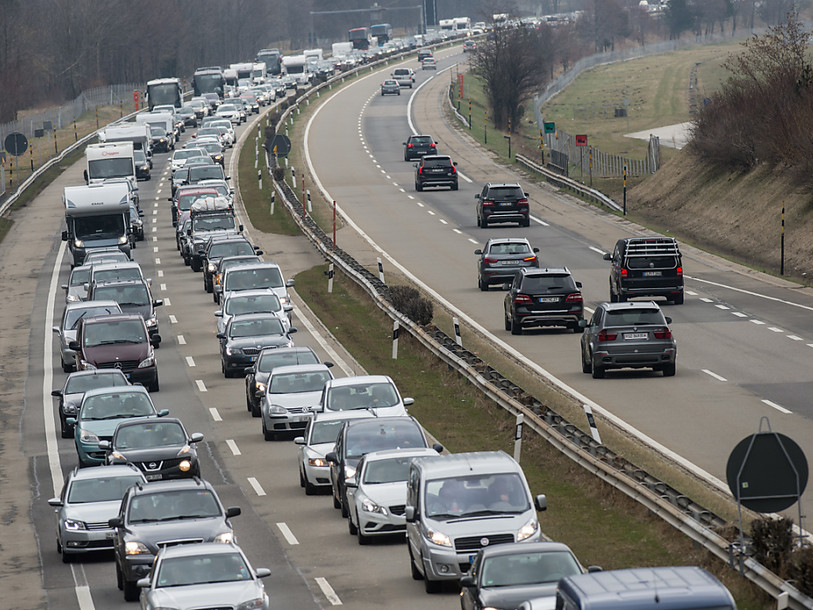 Plusieurs kilomètres d'embouteillage au Gothard