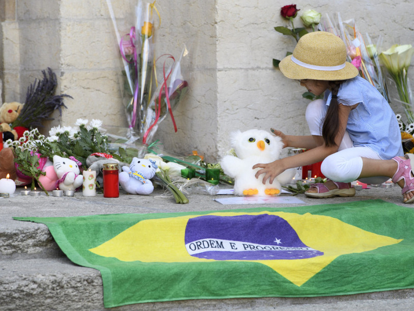 Hommage aux deux victimes d'Yverdon-les-Bains (VD)