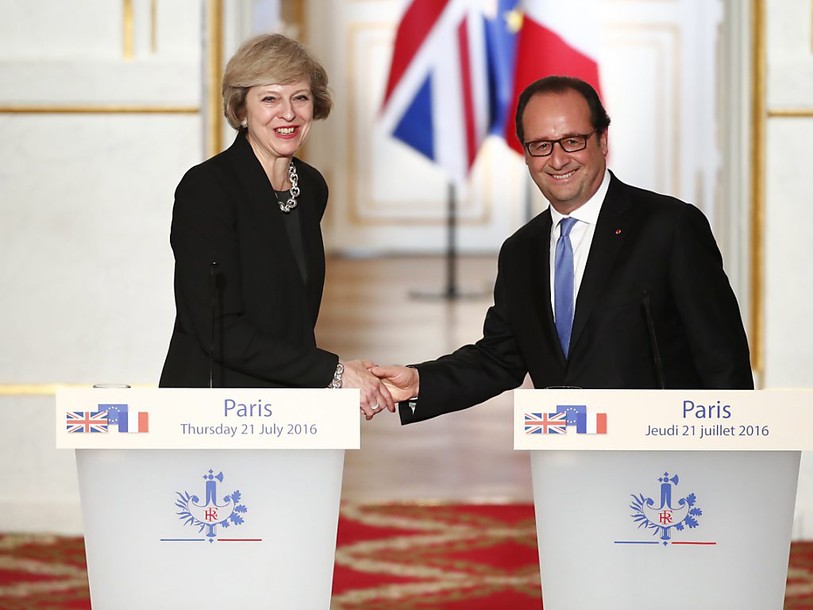 Brexit: Hollande compréhensif face à May mais veut de la rapidité