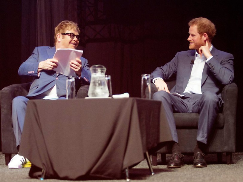 Les jeunes ont un rôle à jouer, selon le prince Harry et Elton John