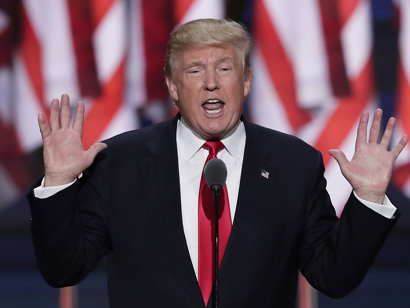 Trump accepte sa nomination et promet ordre et sécurité
