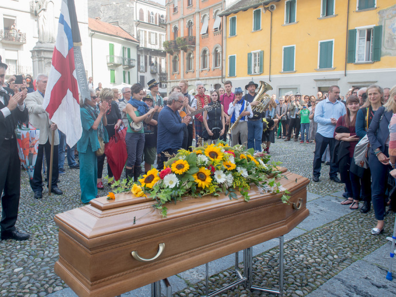 Les proches du clown Dimitri ont dit adieu au défunt à Locarno (TI)