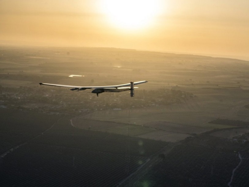 Solar Impulse 2 quitte l'Egypte pour la dernière étape