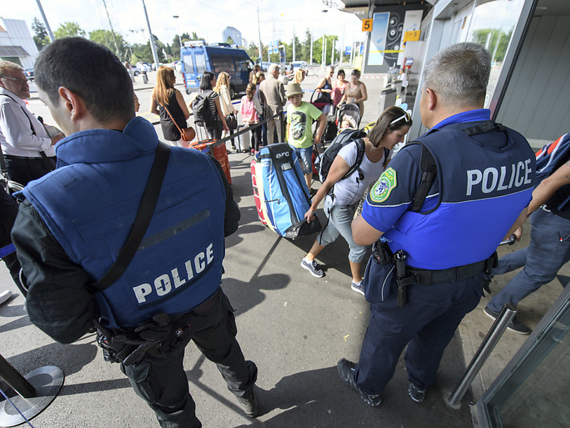 Une femme dit avoir voulu empêcher son mari de partir