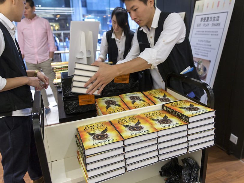 Les fans se ruent sur le nouveau Harry Potter
