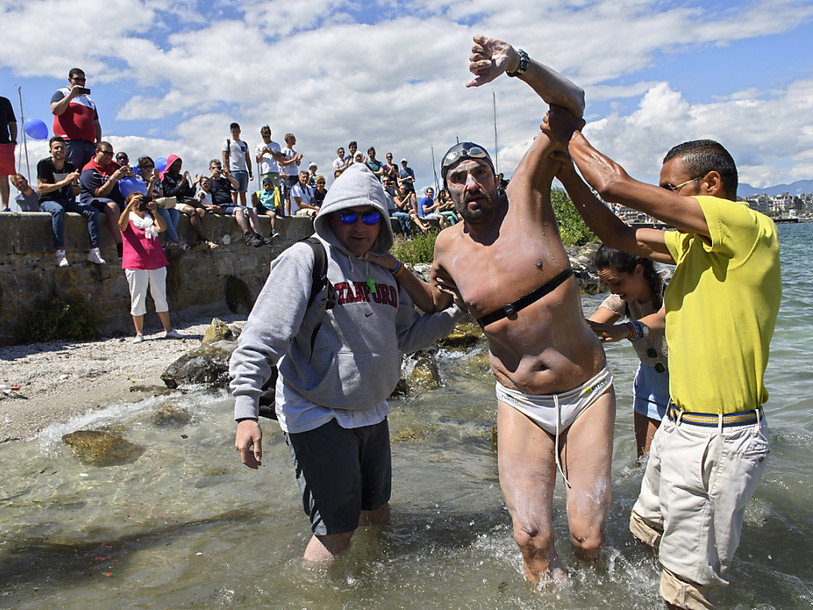 Un nageur espagnol a traversé le Léman pour informer sur le diabète