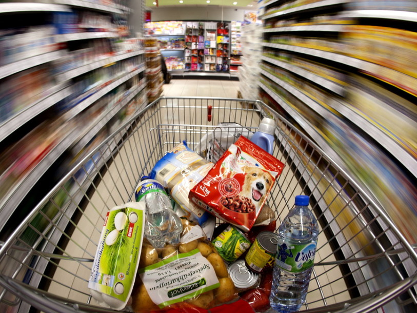 Climat de consommation toujours morose en Suisse, selon le SECO
