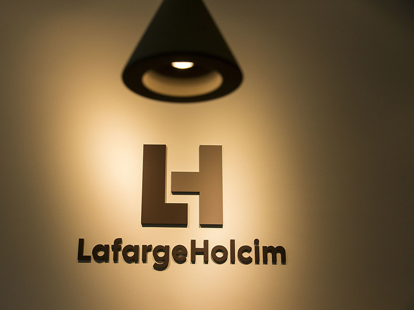 LafargeHolcim voit son bénéfice net bondir au premier semestre