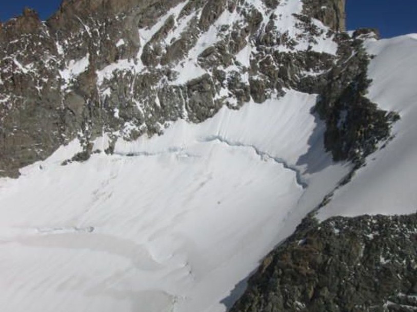 Un alpiniste meurt après une chute sur le glacier du Trift (VS)