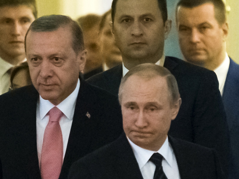 Poutine affiche son soutien à Erdogan après le putsch avorté