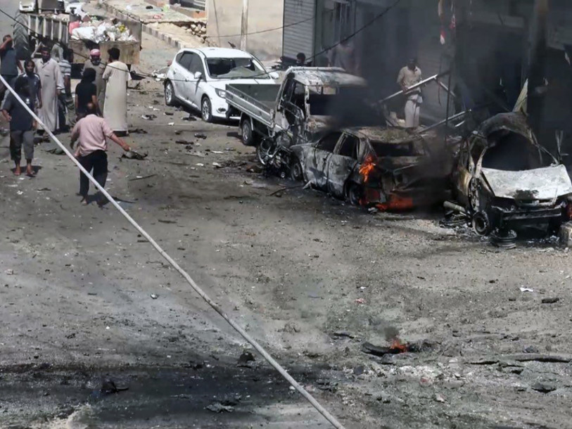 Syrie: l'EI enlève 2000 civils en fuyant Minbej